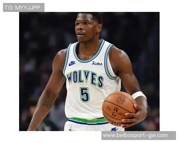 森林狼新赛季备战热情高涨爱德华兹迪文里德训练照展笑颜