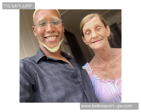 PJ霍尔回归家乡打球感慨万千新房即将迎娶爱人生活幸福美满 PJ霍尔回归家乡打球感慨万千新房即将迎娶爱人生活幸福美满